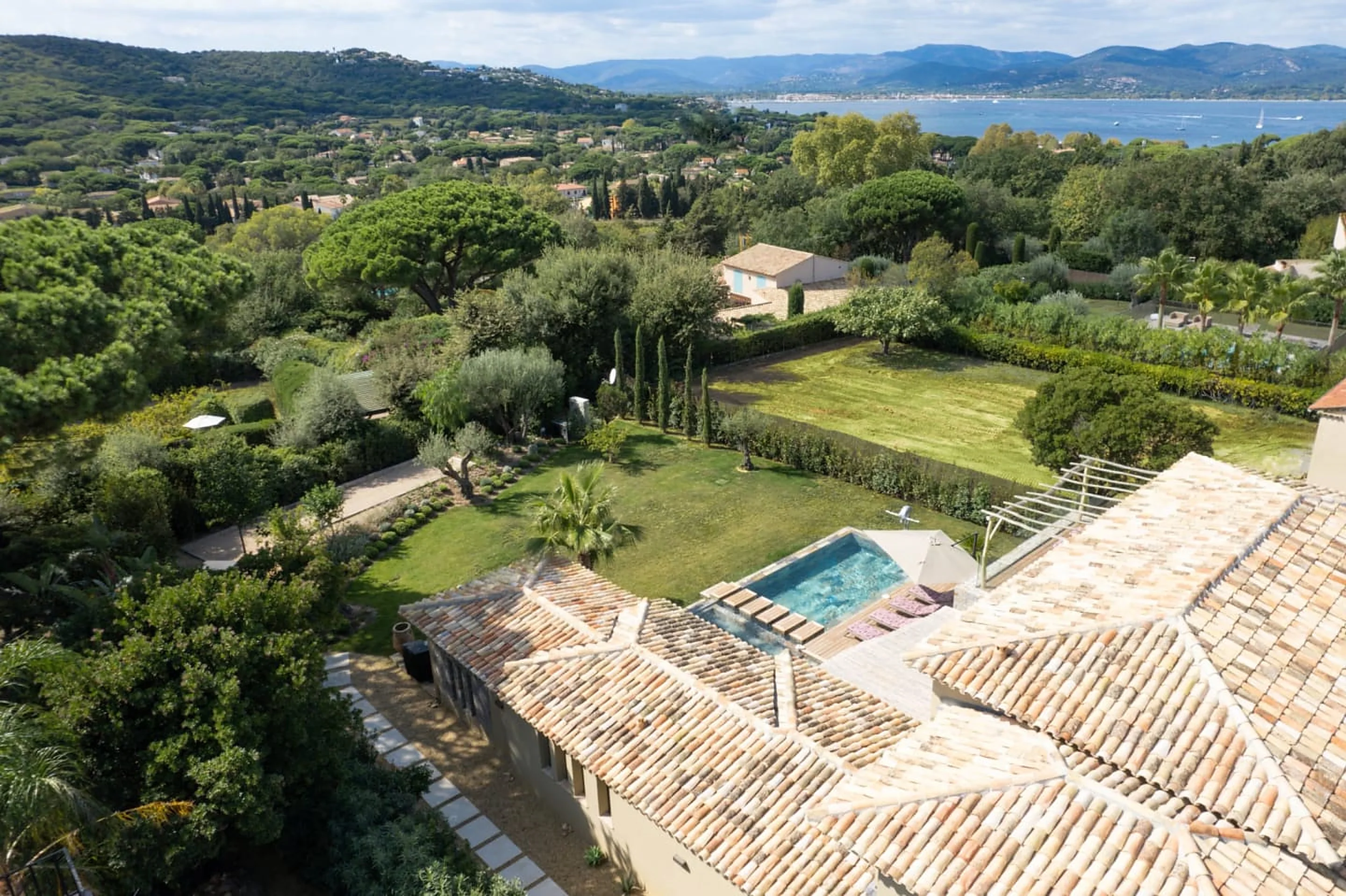 Saint-Tropez — Résidence Contemporaine Confidentielle — 1 / 3